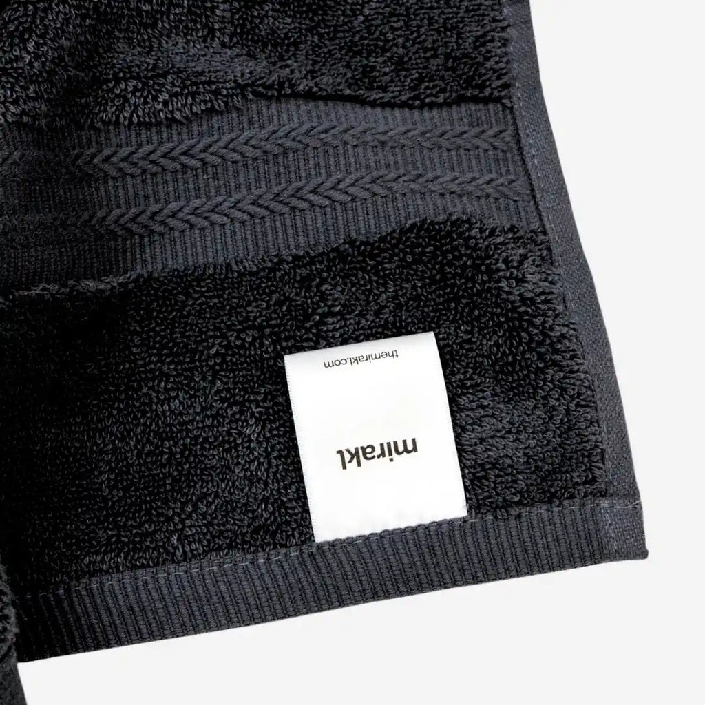 Silver-Infused Bath Towel - Mirakl