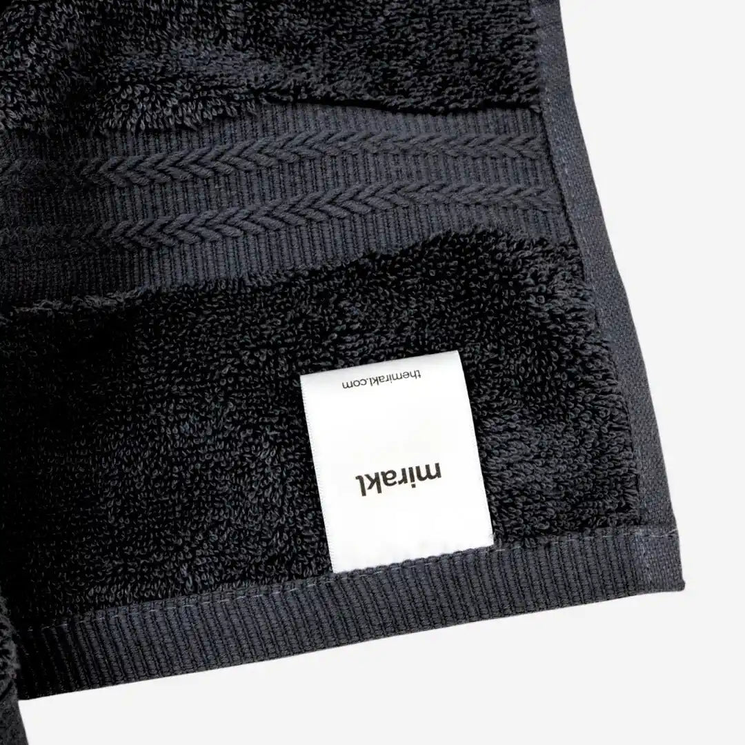 Silver-Infused Bath Towel - Mirakl
