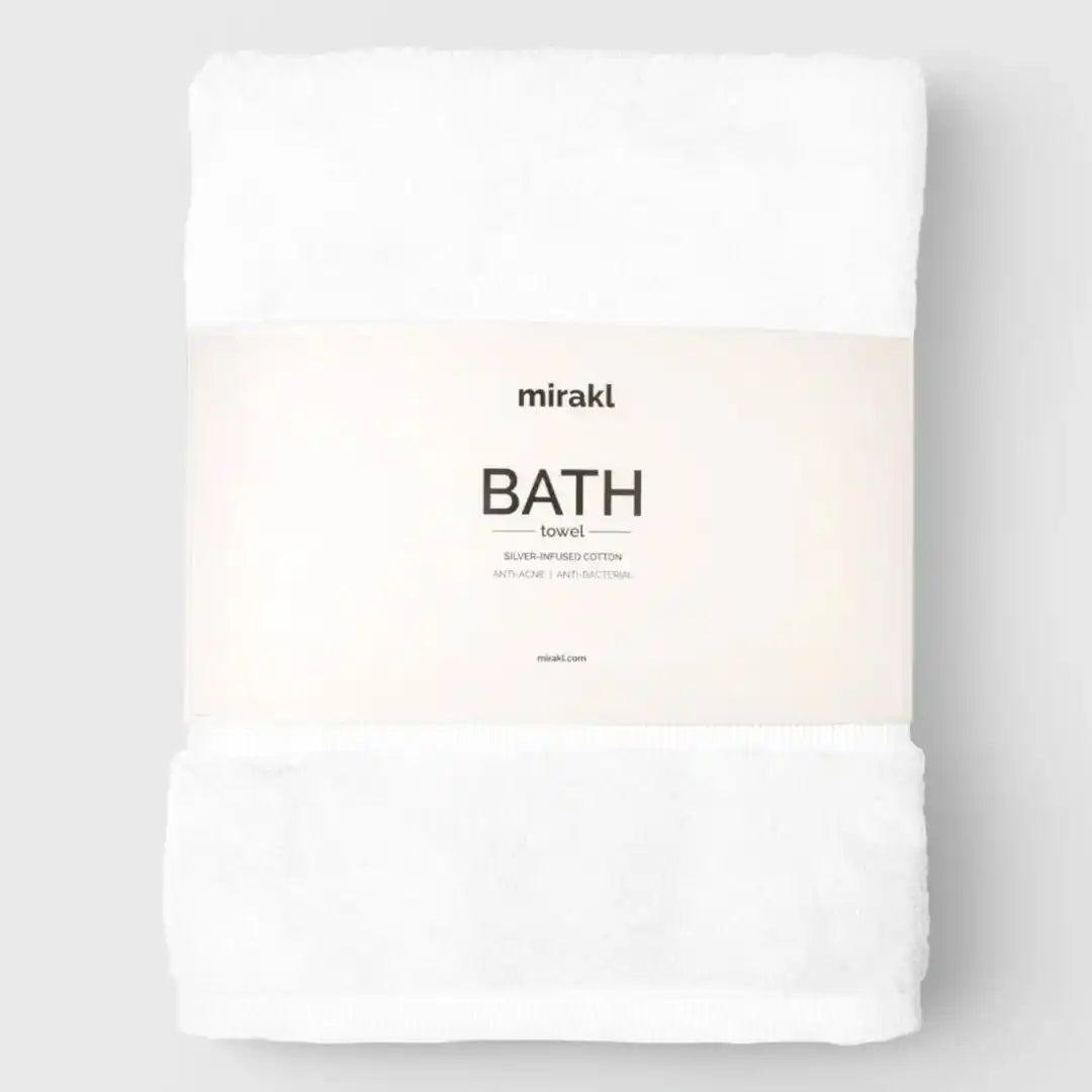  Silver-Infused Bath Towel themirakl