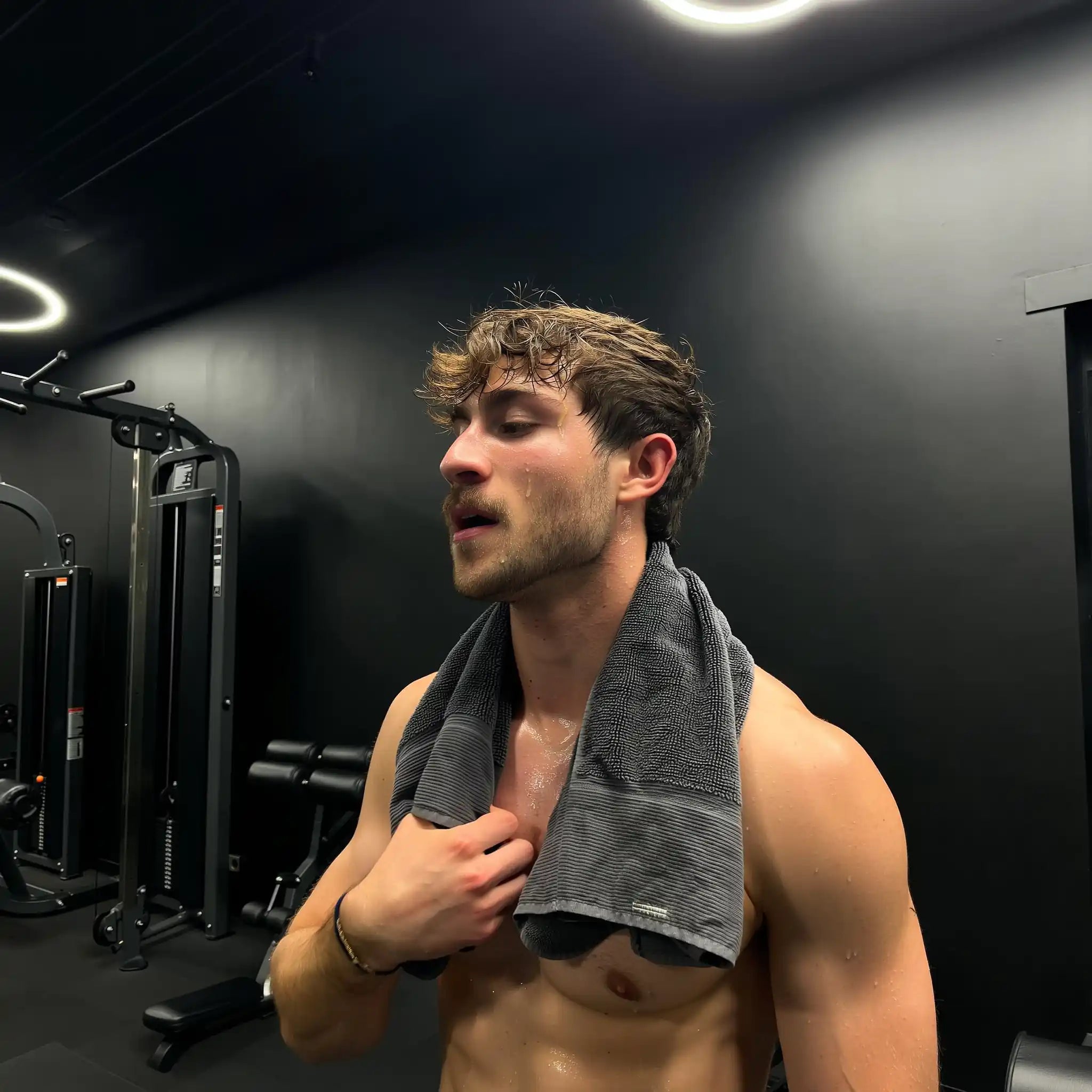 Silver-Infused Gym Towel - Mirakl